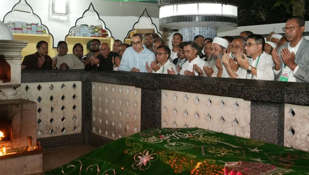 হযরত শাহজালালের মাজার জিয়ারত করলেন তারেক রহমান  ছবি সংগৃহীত